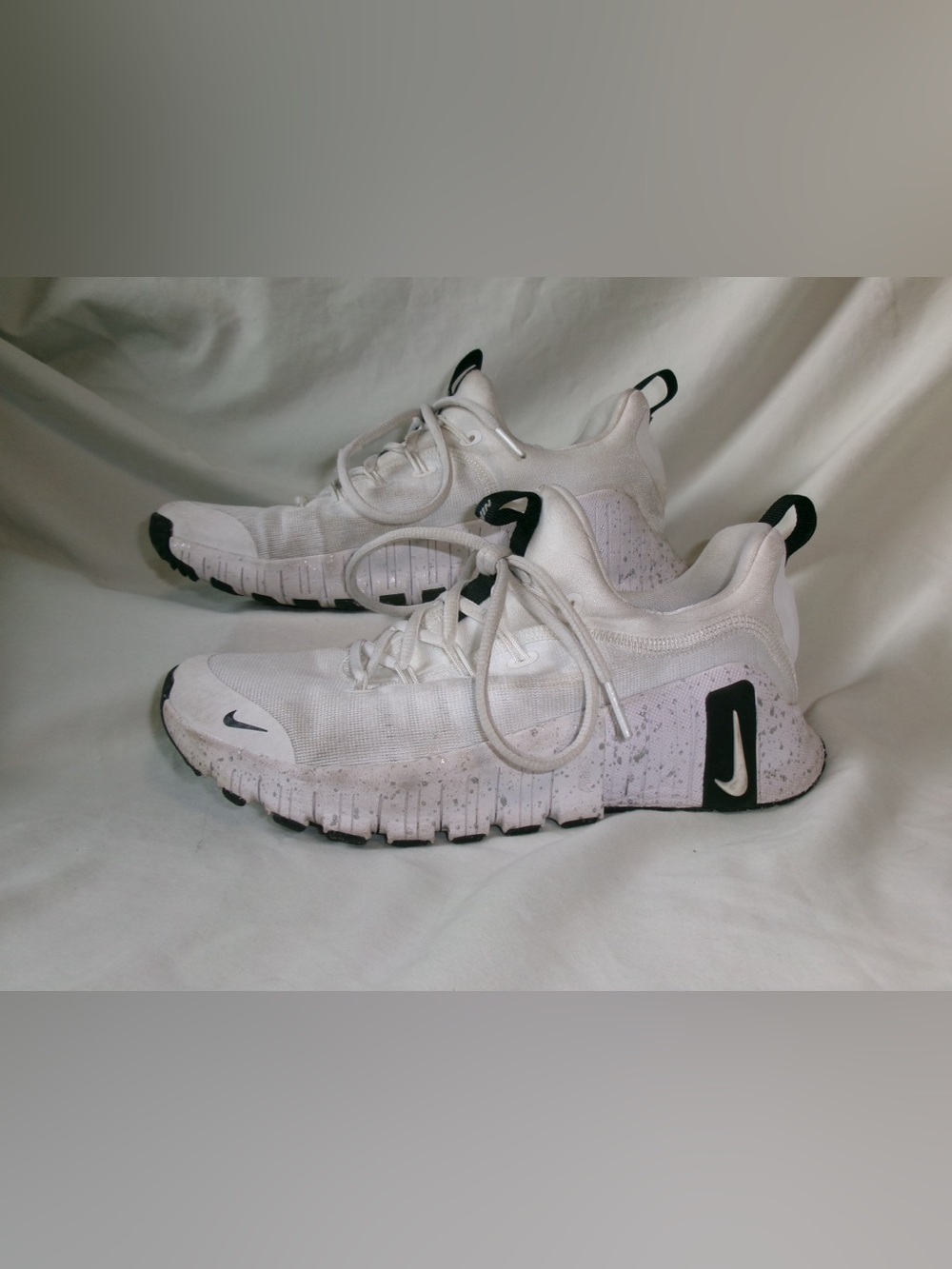 Nike Women’s White Metcon Athletic Training Sneakers with Black Accents